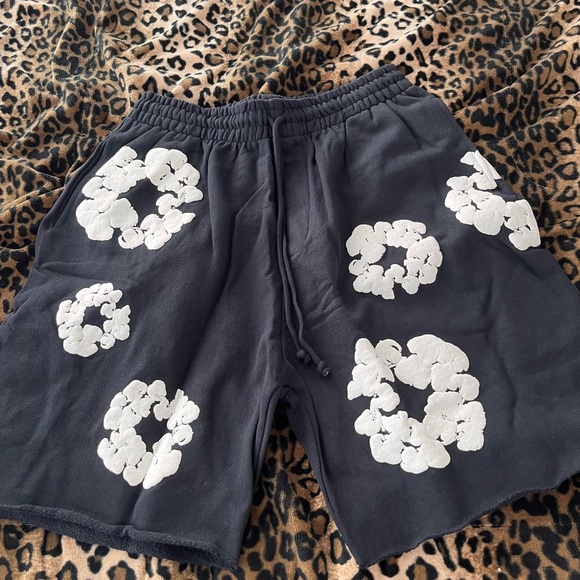 Black and white denim tear shorts - Picture 1 of 2